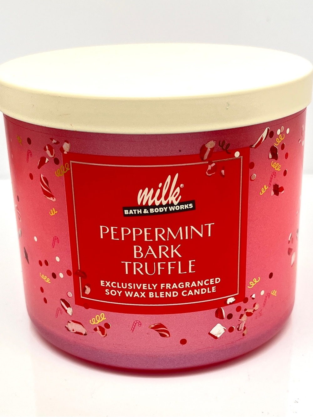 Bath & Body Works Peppermint Bark Truffle Candle - Milk-Soy Wax Blend